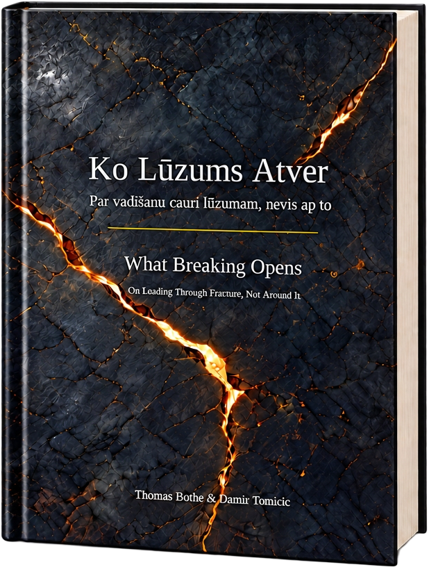 Grāmata “Ko lūzums atver | What Breaking Opens” cietajos vākos